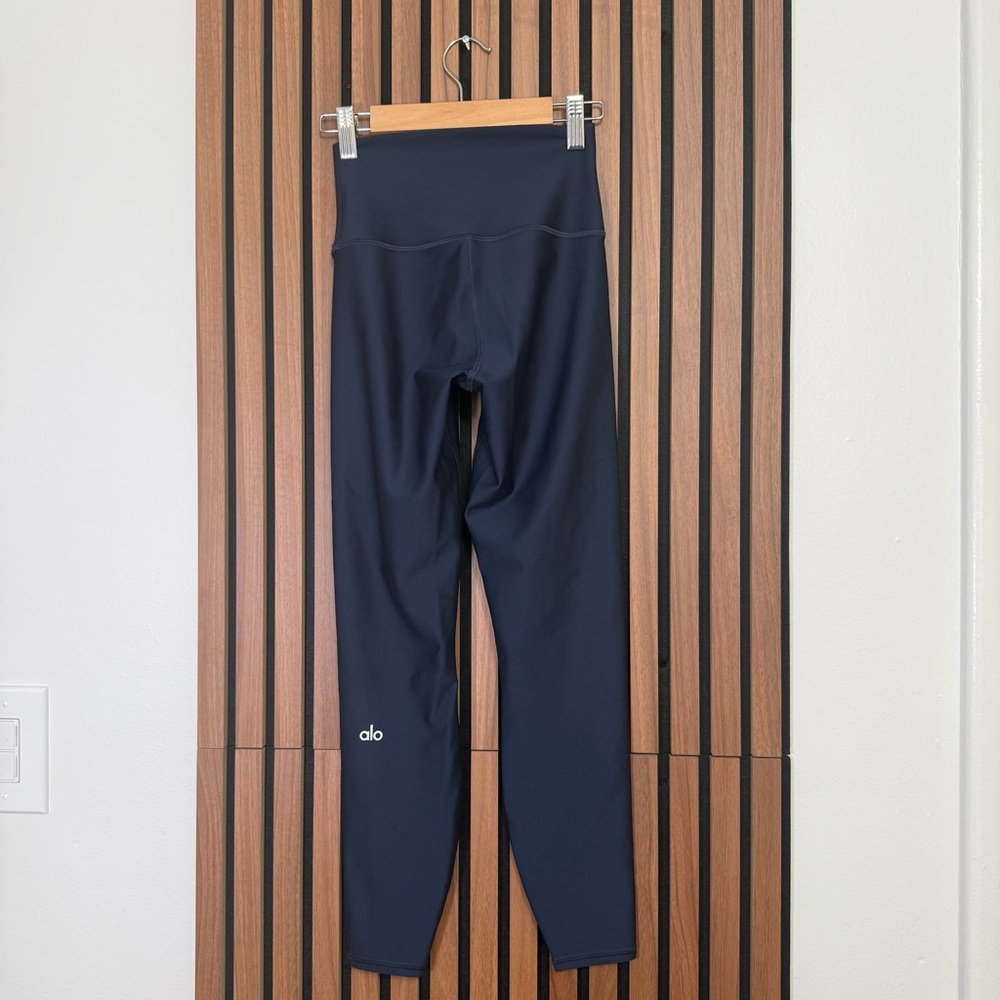 Alo Navy Airlift Leggings NWT - Picture 6 of 8